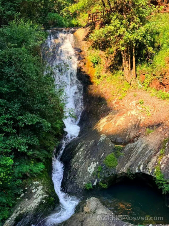 永新:九陇瀑布景如画