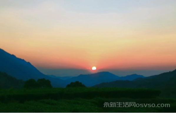 永新：山村晚霞映秋色