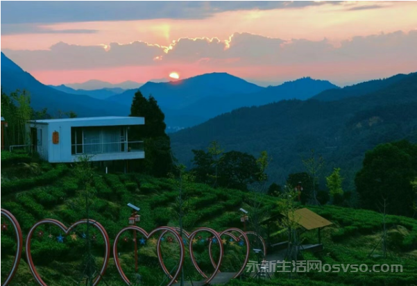 永新：山村晚霞映秋色