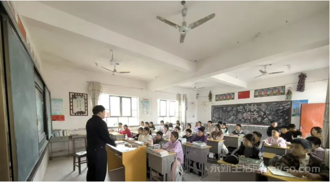 永新公安进校园播撒法治阳光 向校园欺凌说“不”!